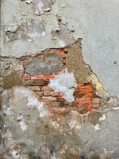 The Anatomy of Wall Damage